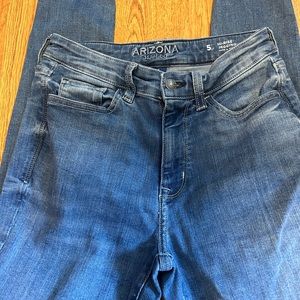 Arizona and Maurice’s jeggings size 5